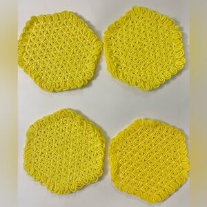 Vintage Style Yellow Daisy Loom Placemats Doily
